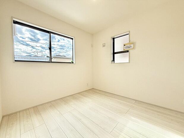 【洋室】■心地よい雰囲気が漂う落ち着いた空間