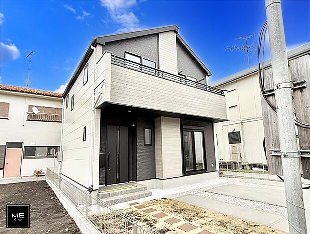 【現地外観写真】■暮らしを彩る充実した設備仕様が備わった住まい