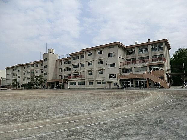 町田市立堺中学校（約1,600m・徒歩20分）