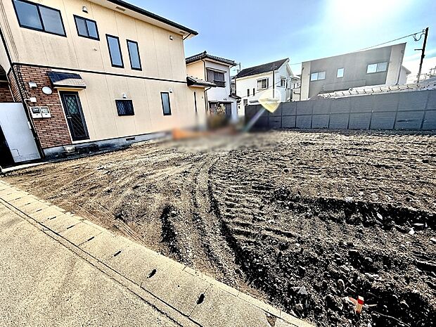 【現地外観写真】■暮らしを豊かにする充実した仕様設備で快適に