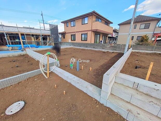 【現地外観写真】■暮らしを彩る充実した設備仕様が備わった住まい