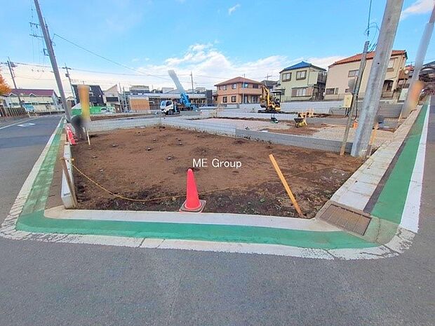 【現地外観写真】■暮らしを彩る充実した設備仕様が備わった住まい