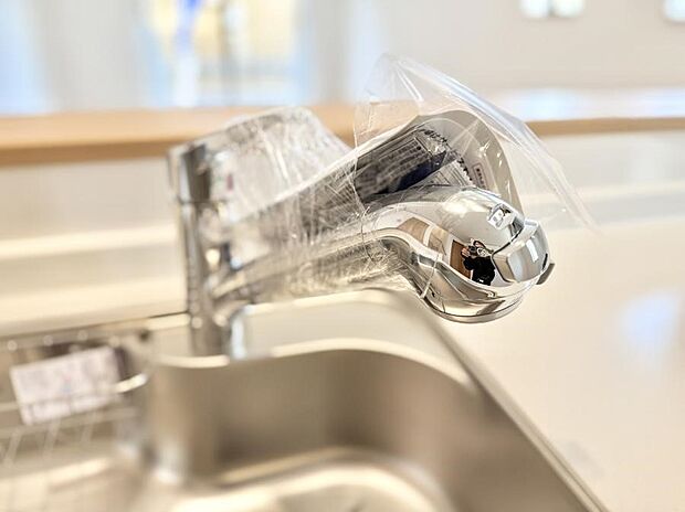 【浄水器】■清潔でおいしい水を手軽に供給してくれます