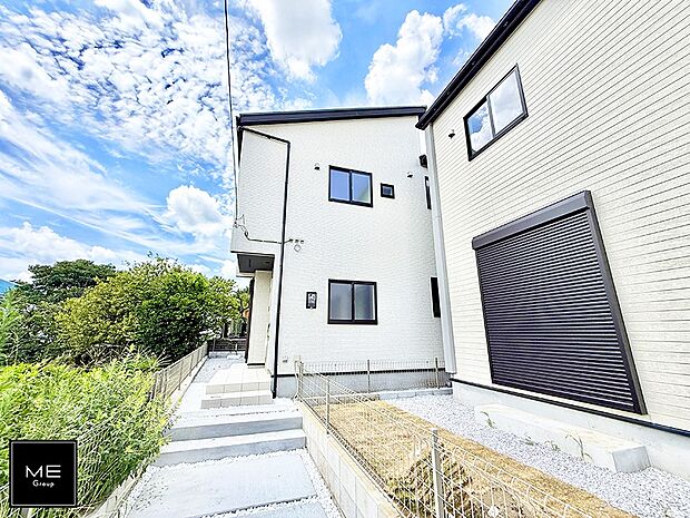 【現地外観写真】3号棟 ■暮らしを彩る充実した設備仕様が備わった住まい