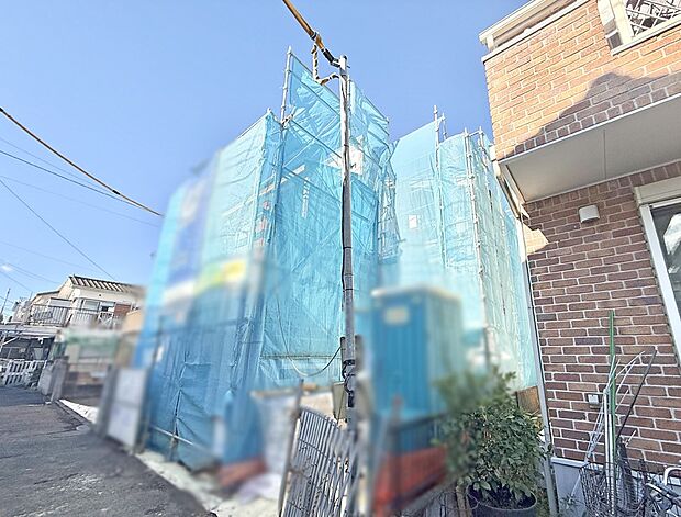 【現地外観写真】■暮らしを彩る充実した設備仕様が備わった住まい