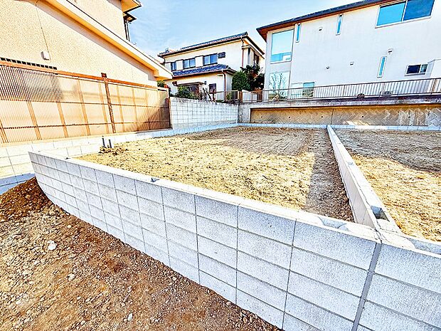 【現地外観写真】■家族みんなが笑顔で過ごせる、安心感のある住まい