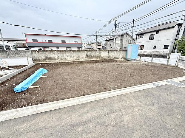 【現地外観写真】■家族みんなが笑顔で過ごせる、安心感のある住まい