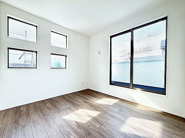 【洋室】■静かな洋室で読書や趣味に集中できる場所