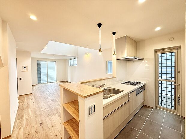 【ダイニングキッチン】■作る楽しみと食べる幸せを届けるキッチン