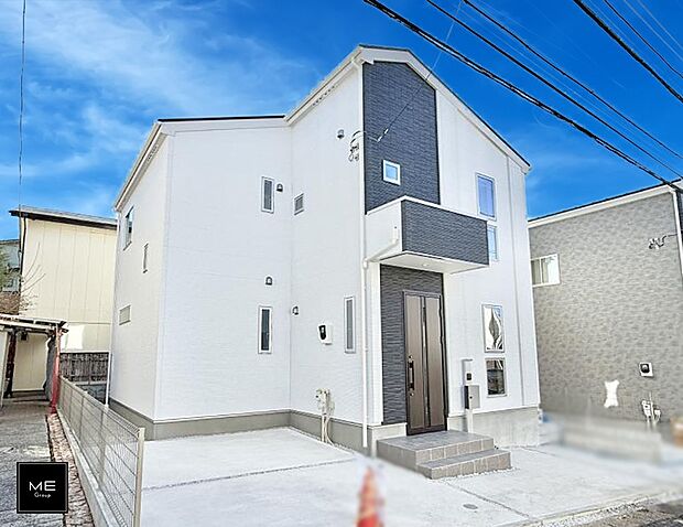 【現地外観写真】■暮らしを彩る充実した設備仕様が備わった住まい