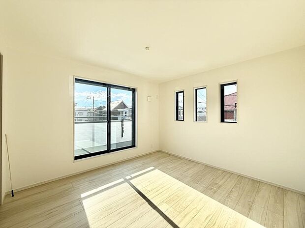 【子供部屋】1号棟 ■陽射しが差し込む暖かいお部屋