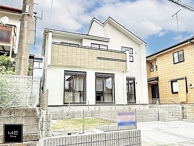 【現地外観写真】1号棟  ■暮らしを彩る充実した設備仕様が備わった住まい