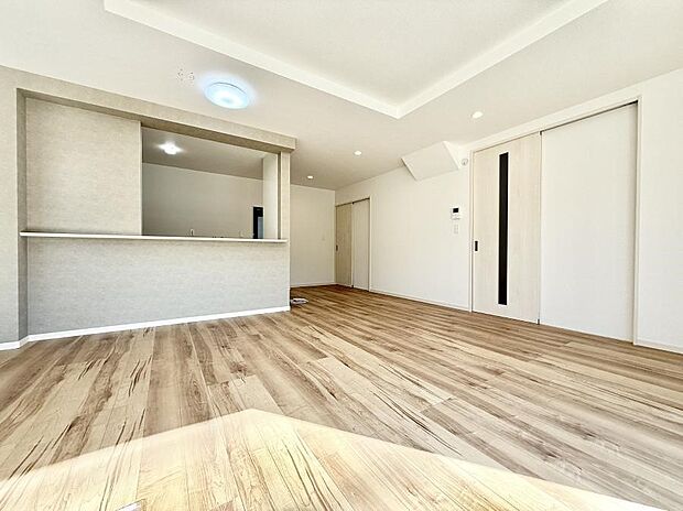 【リビングダイニング】■シンプルだけど贅沢、大切な人と過ごす心がほどける空間