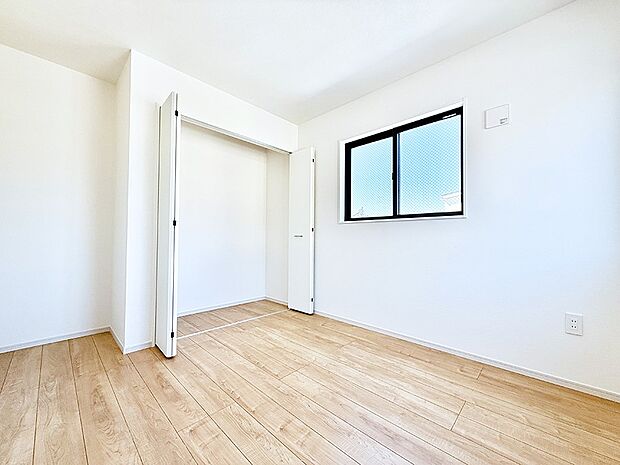 【リビング以外の居室】広いクローゼット、収納は多い方が嬉しいですね!