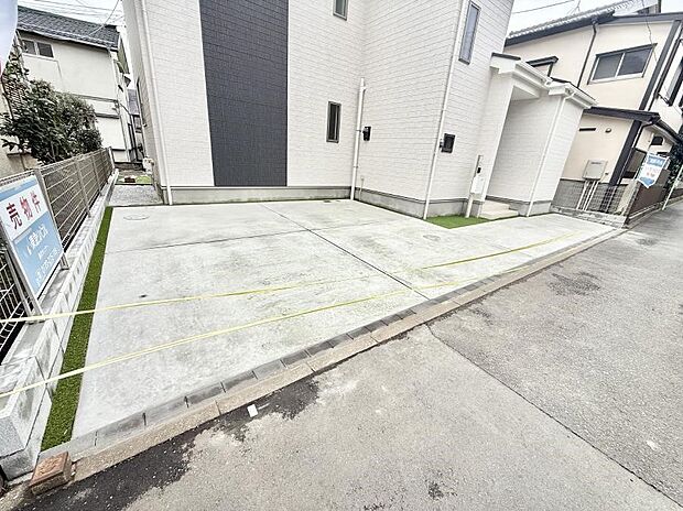 【駐車場】■快適な駐車スペースで安心