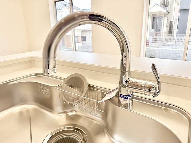 【浄水器】■清潔でおいしい水を手軽に供給してくれます