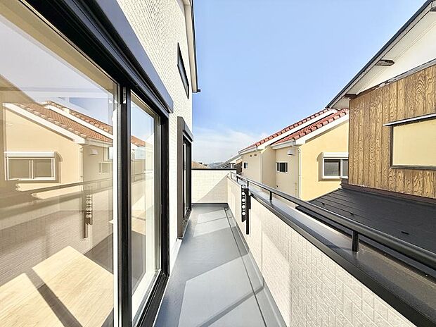 【食器洗い機付き】■手間なく洗浄!食器をピカピカに仕上げてくれます