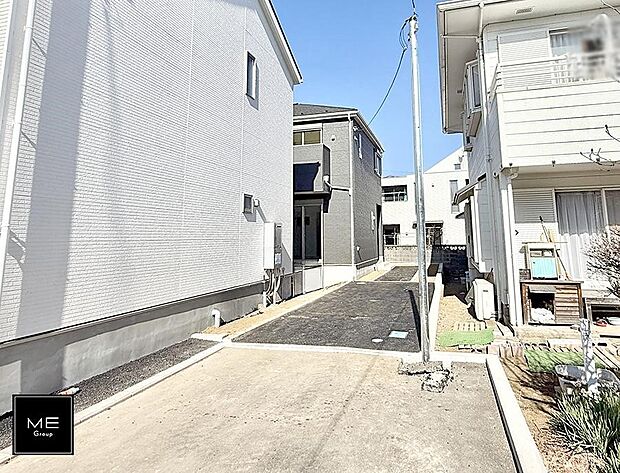 【前面道路含む現地写真】■家族とのお出かけが楽しくなる環境です