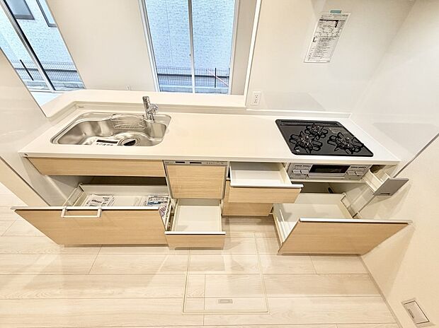 【キッチン】■家族の絆を深める、温もりのあるキッチン