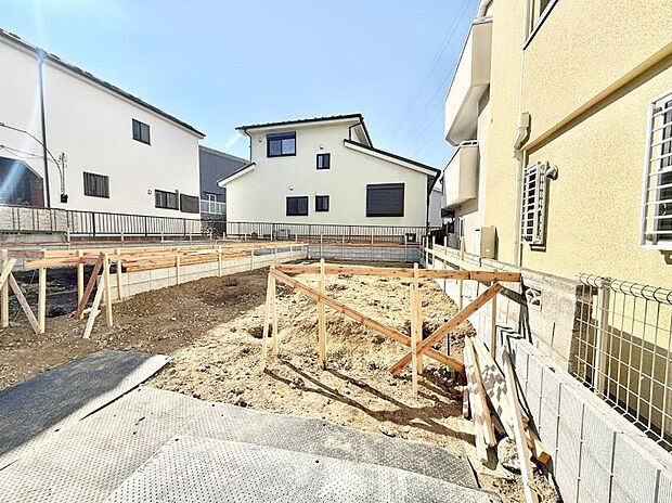 【現地外観写真】■新しい暮らしが始まる場所で、家族の絆を深める