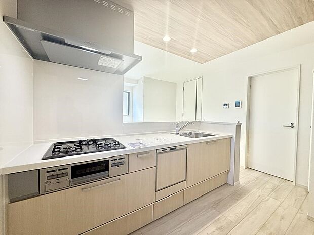 【ダイニングキッチン】■キレイに片付く、使いやすいキッチン