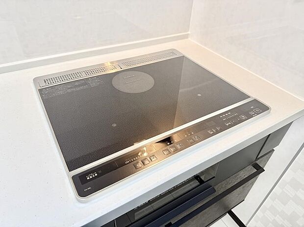 【IHクッキングヒーター】■お手入れが楽なIHクッキングヒーターです♪