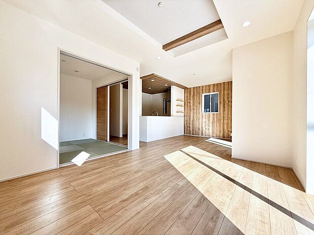 【リビング】■くつろぎと笑顔が集まる、心温まるリビング