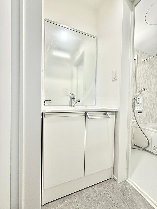 【洗面台・洗面所】■家族みんなが使いやすい配置です