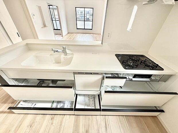 【キッチン】■アイデア広がる、クリエイティブな料理空間