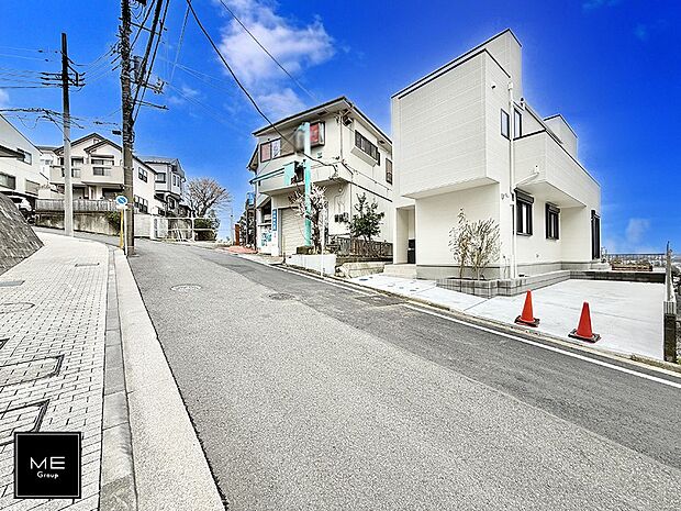 【前面道路含む現地写真】前面道路広々