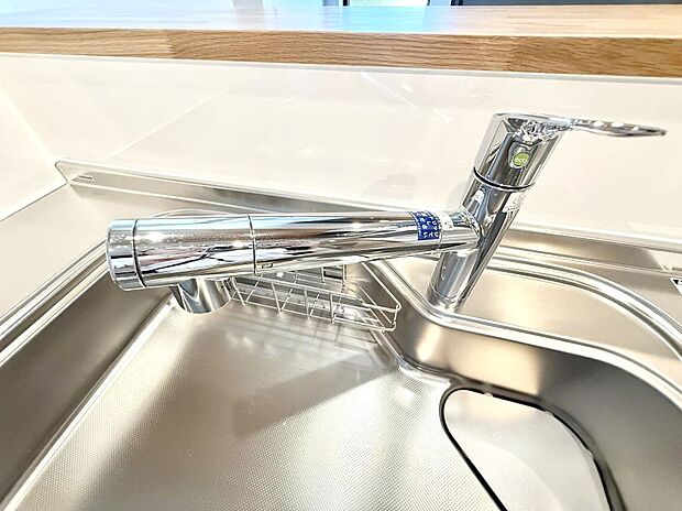 【浄水器】■清潔でおいしい水を手軽に供給してくれます