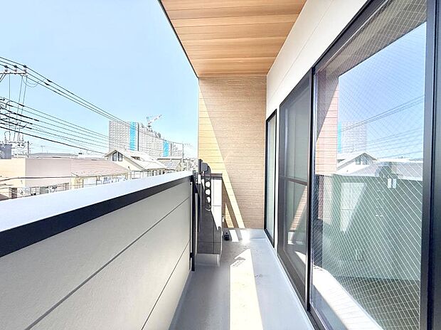 【バルコニー】■お洗濯物がよく乾く陽当たり良好のバルコニーです!