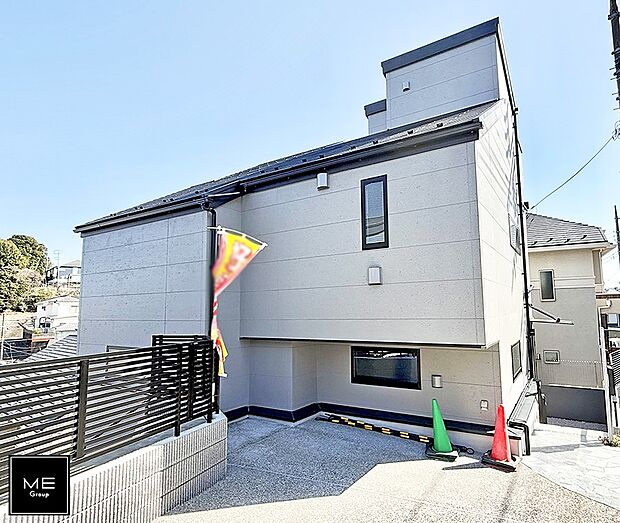 【現地外観写真】■自宅にある駐車スペースなので安心ですね