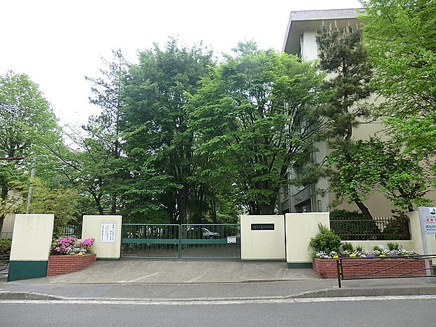 川崎市立南生田中学校(約500m・徒歩7分)