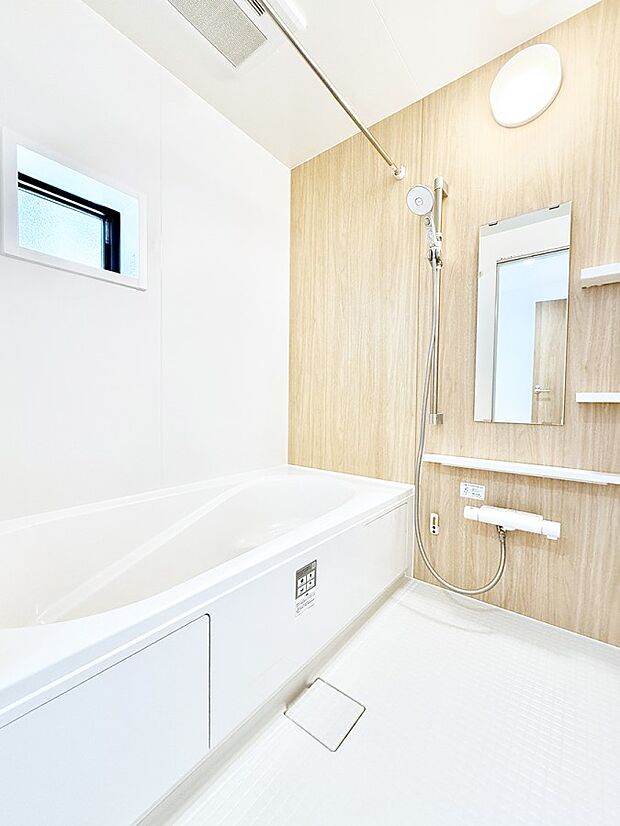 【浴室】■リラックスできる、穏やかな雰囲気です