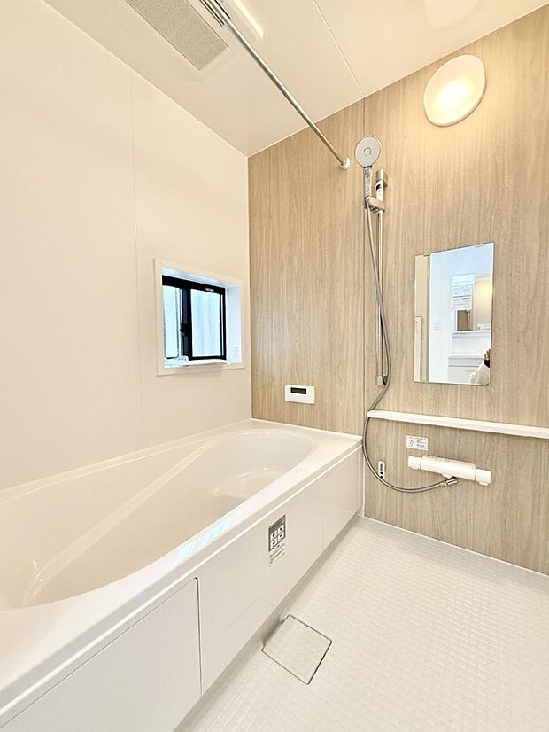 【浴室】■家族みんなが気持ちよく使える設計です