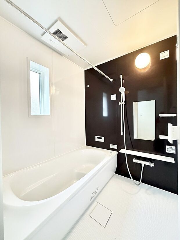 【浴室】■リラックスできる、穏やかな雰囲気です