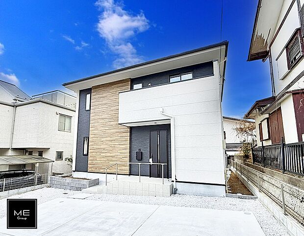 【現地外観写真】■暮らしを彩る充実した設備仕様が備わった住まい