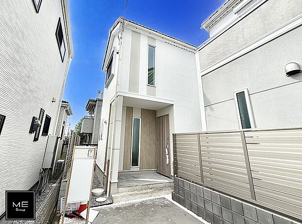 【現地外観写真】1号棟 ■暮らしを彩る充実した設備仕様が備わった住まい