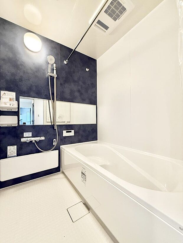 【浴室】■リラックスできる、穏やかな雰囲気です