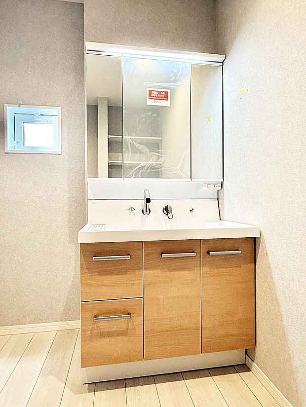 【洗面台・洗面所】■朝の準備がスムーズにできる広さです