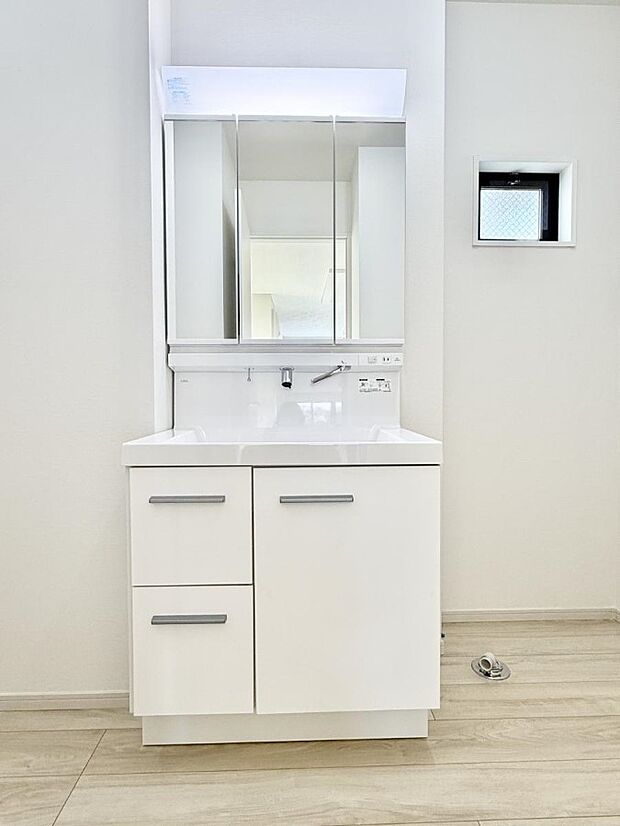 【洗面台・洗面所】■清潔感があり、気持ちよく使えます