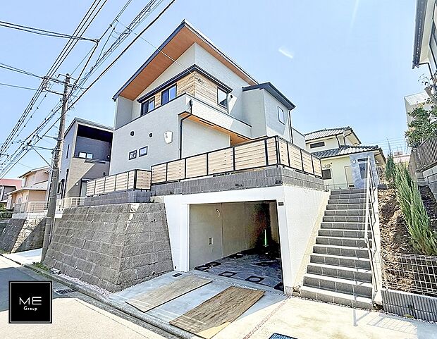 【現地外観写真】■家族の思い出が育つ住まいです