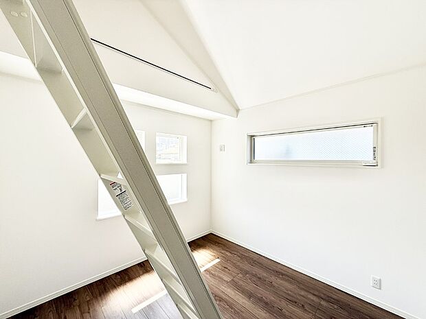 【寝室】■家具をうまく配置すれば広々とした空間を使い動きやすく、リラックスした時間が過ごせます