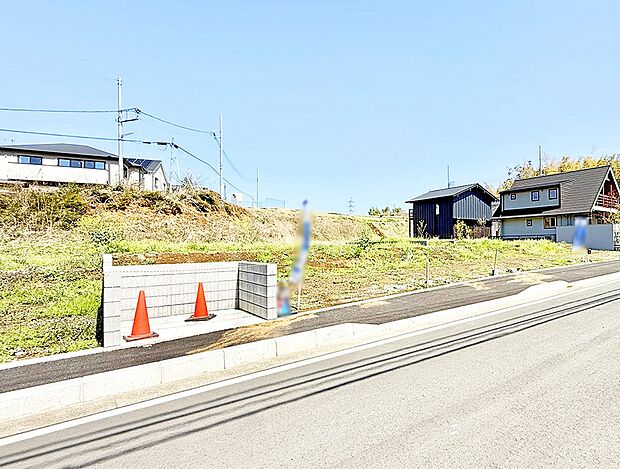 【現地外観写真】■暮らしを豊かにする充実した仕様設備で快適に