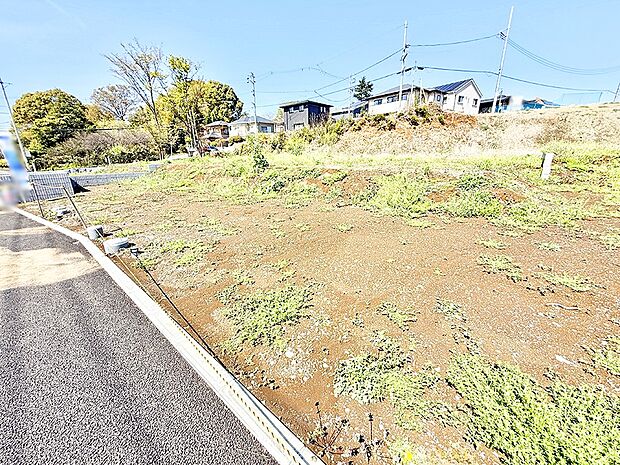 【現地外観写真】■家族みんなが笑顔で過ごせる、安心感のある住まい