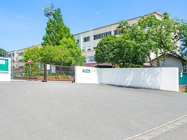 茅ヶ崎市立北陽中学校(約2,100m・徒歩27分)