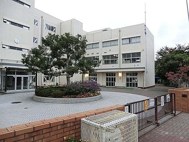 永田台小学校（約1,108m・徒歩14分）