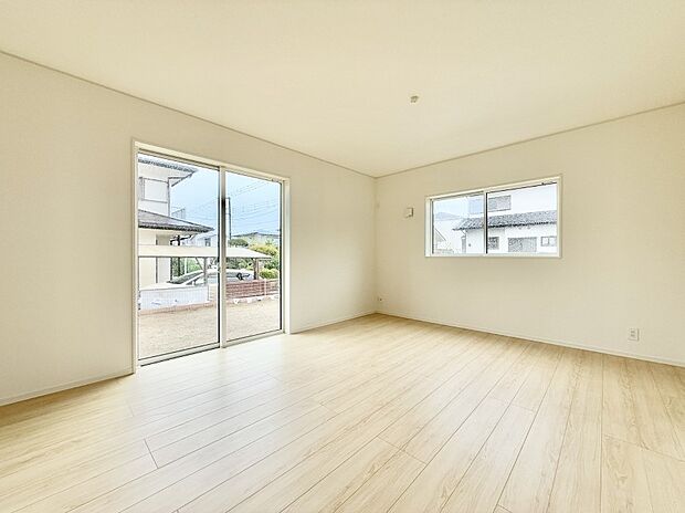 【リビングダイニング】■日常をちょっと特別にする、憩いの空間