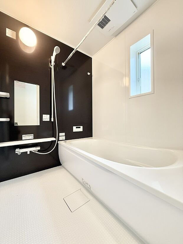 【浴室】■リラックスできる、穏やかな雰囲気です